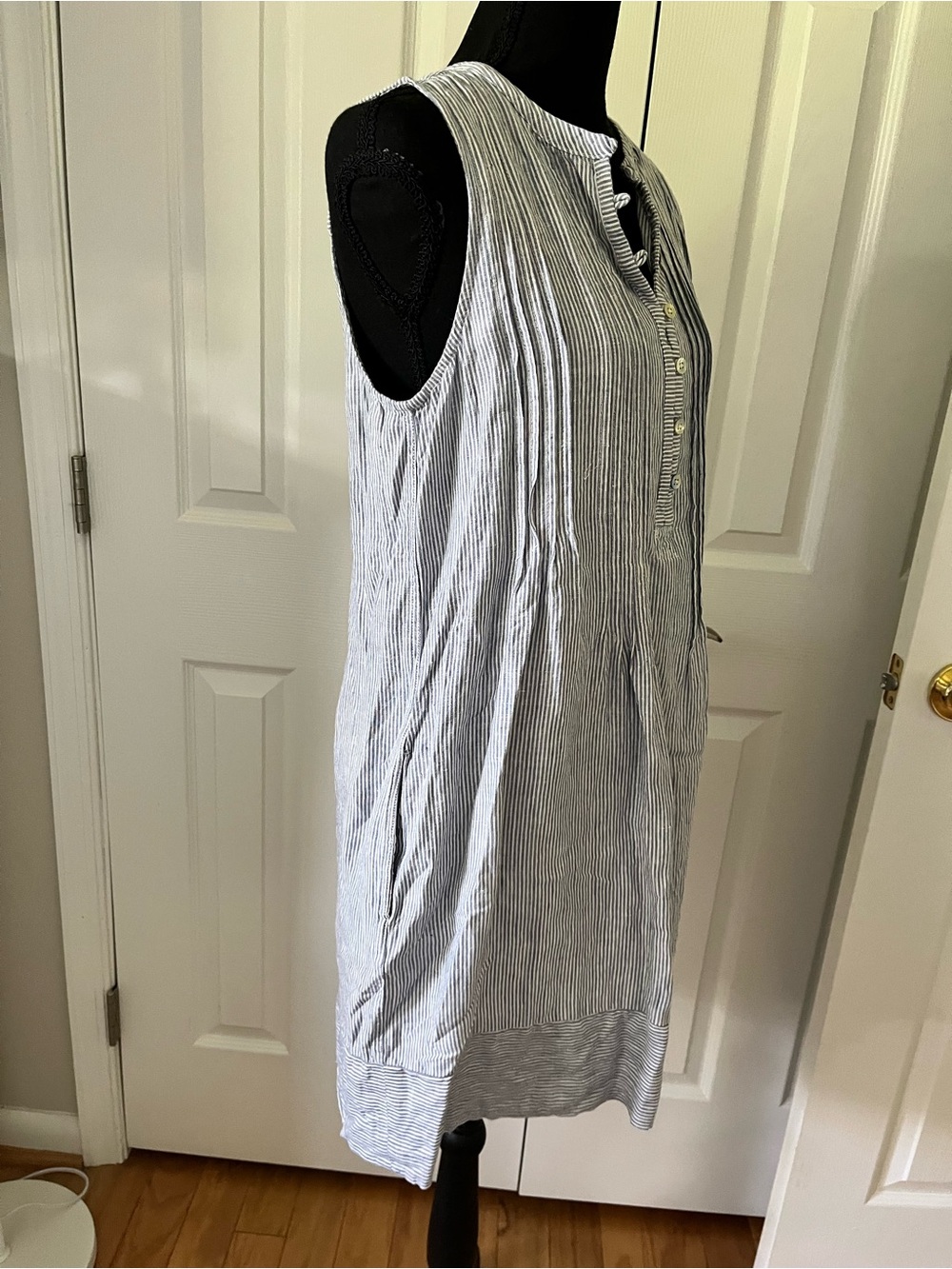 Faherty Linen Blue White Stripe Sleeveless Shift Dress Size Small - Picture 3 of 7